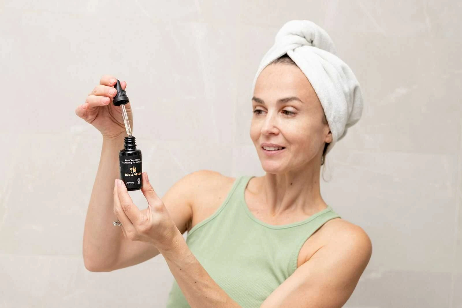Terre Verdi - Vyživující pleťové sérum pro suchou a zralou pleť Terre Verdi 30ml model